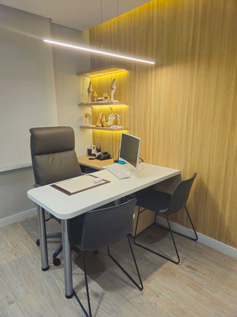 Victor Eduardo Roman Salas-0