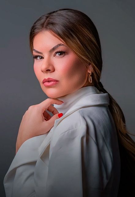 Kennya Luiza Padovani Pires-0