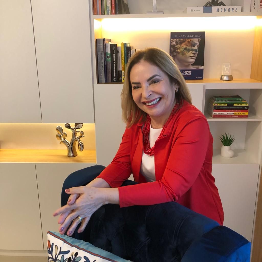 Regina Elizabeth Teixeira Barreto De Azevedo-5