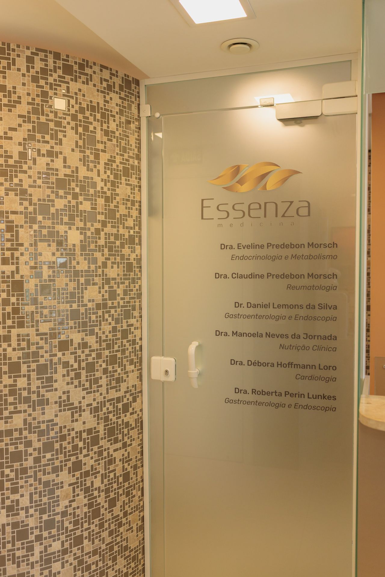 Debora Hoffmann Loro-4