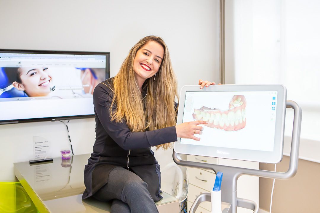 Hellen Kareninny Coimbra Ulhoa-12