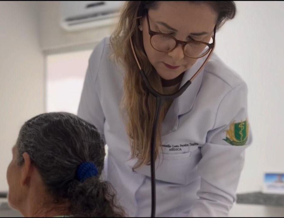 Emanuelle Costa-3