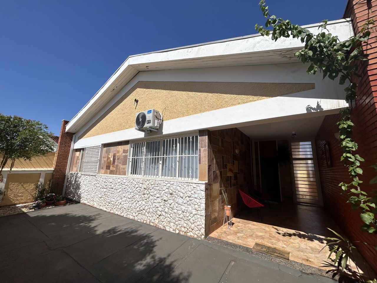 Tatiana Alves Da Silva-3