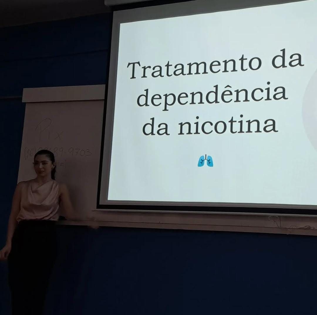 Amanda Comegna Dos Santos-2