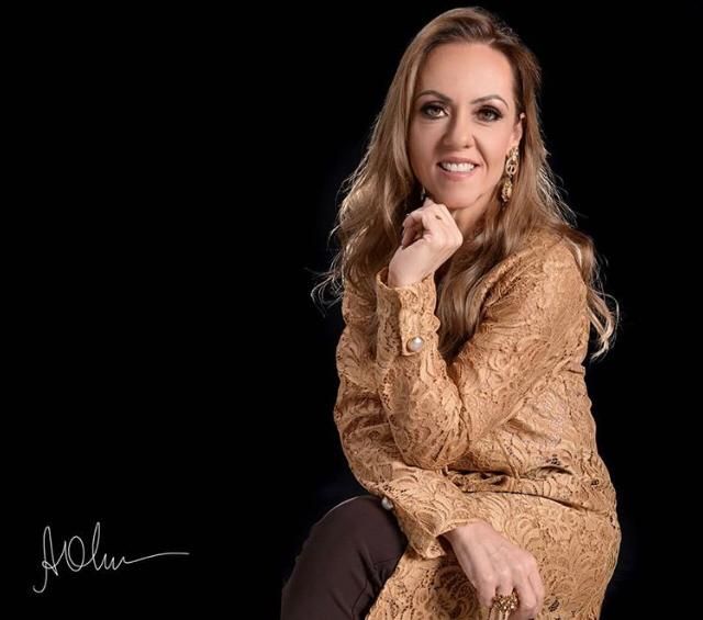 Mara Rubia Moreira Rios-12