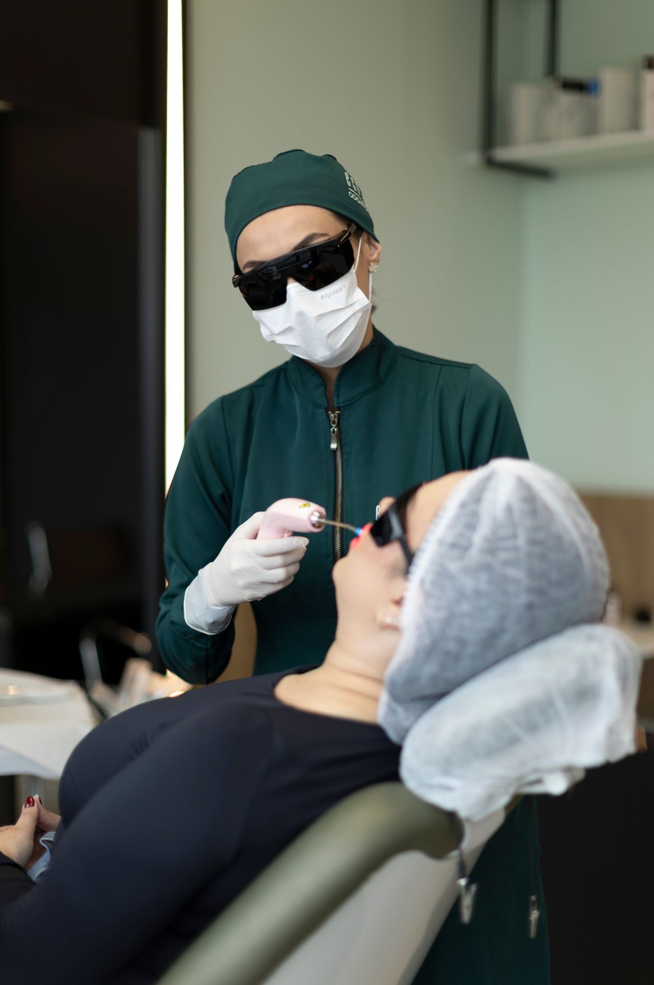 Amanda Britto De Macedo-1