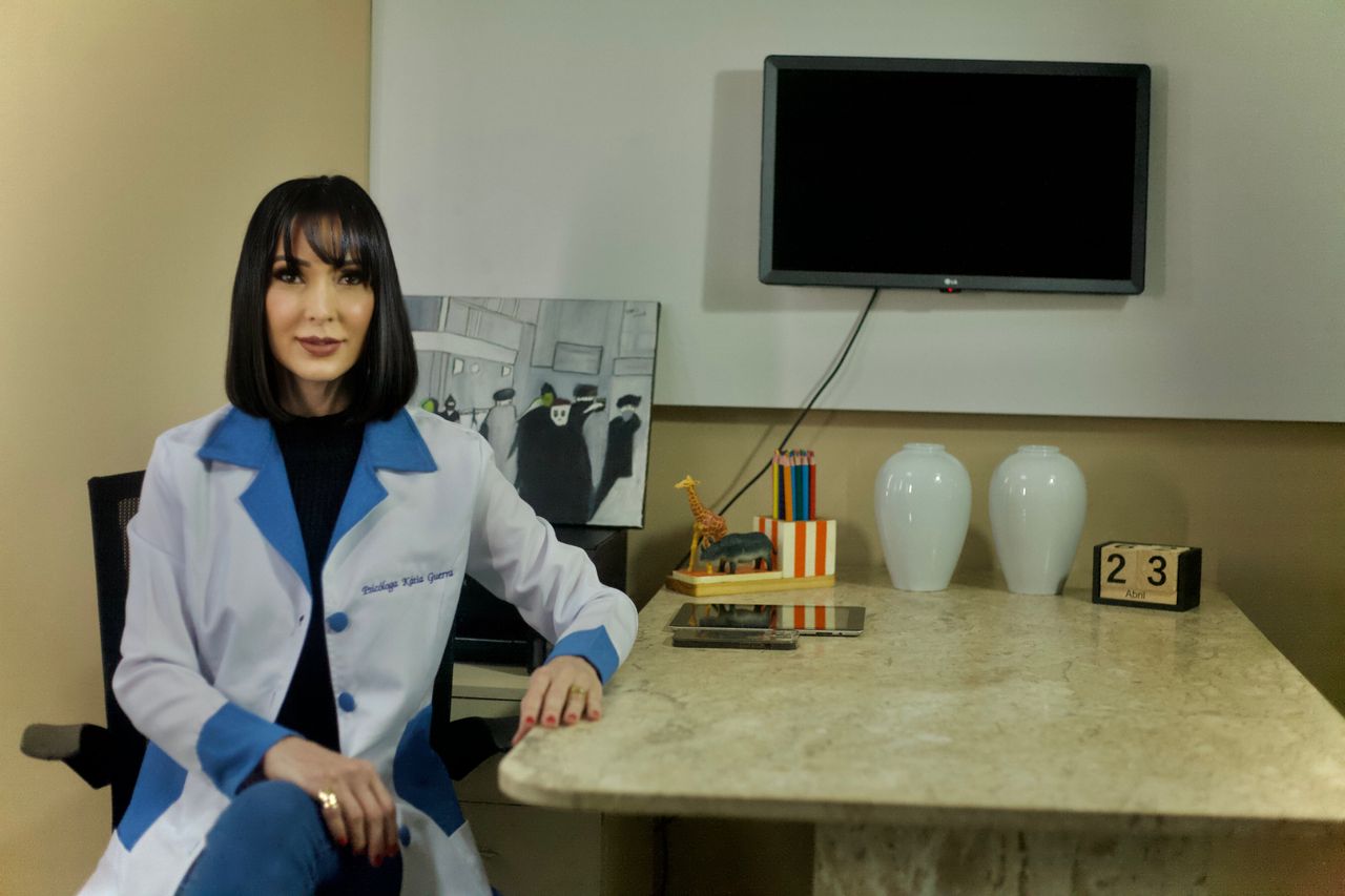 Kátia Regina Neves Baptista Guerra-12