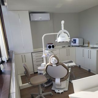Dra Flávia Andrade Odontologia e Estética